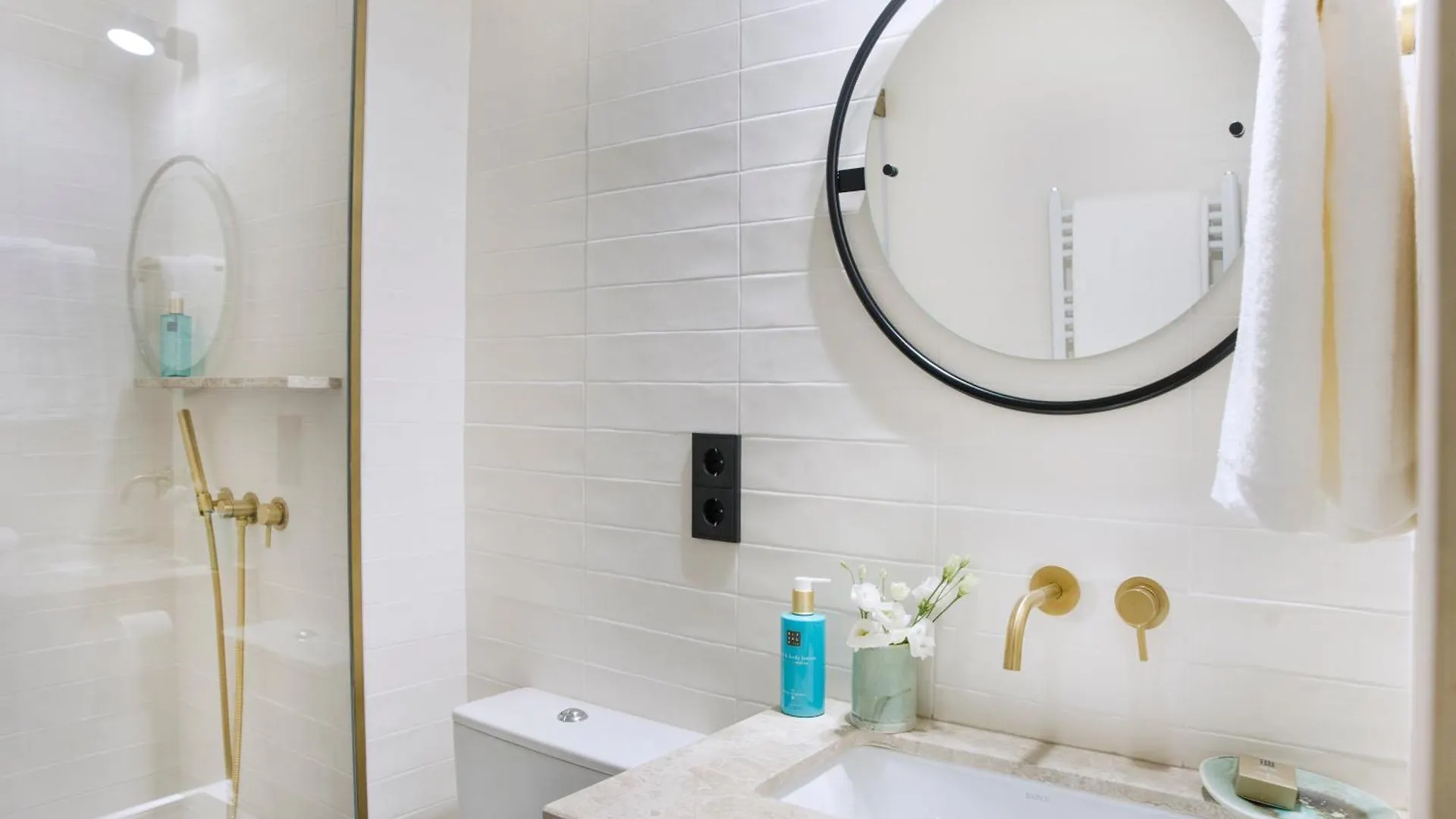 Apartment Harmony Serviced Residences Eixample Barcelona